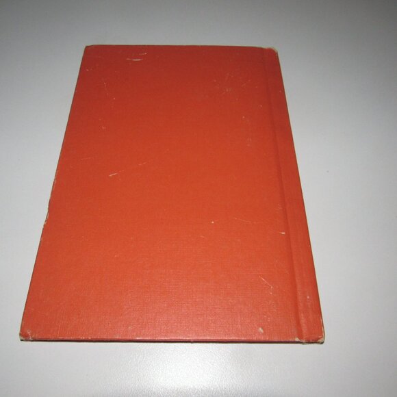 Vintage Maui-Maui Hardcover Picture Book │ Retro Marine Tale │ Serendipity - Picture 3 of 4